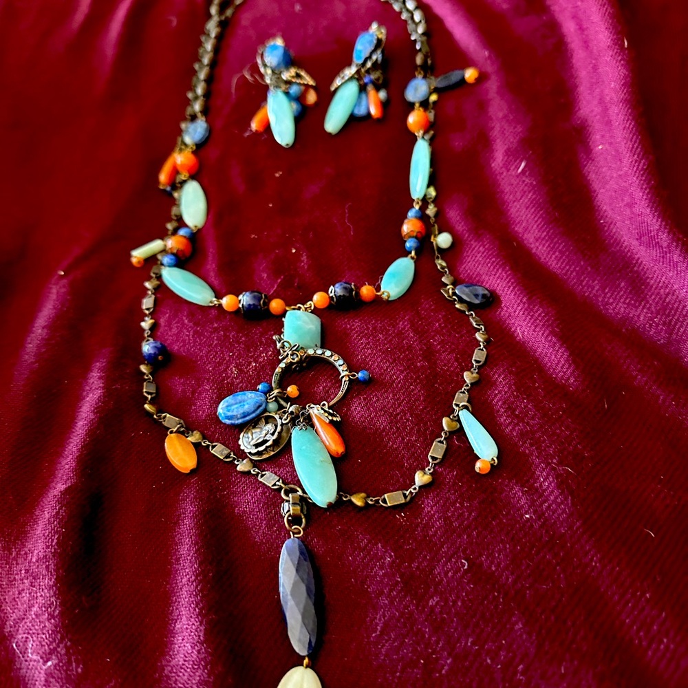 2 necklaces and clip on earrings